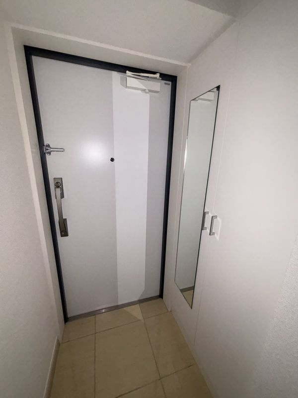 AZEST浅草の玄関