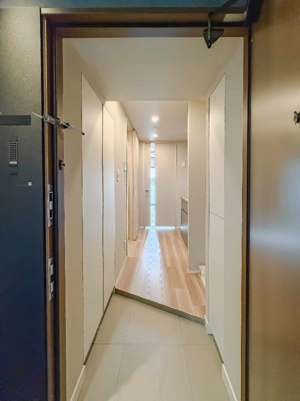 シーズンフラッツ大井町の玄関