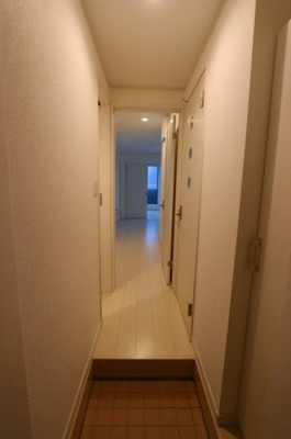 【玄関】 | シャルム土樋 | 
