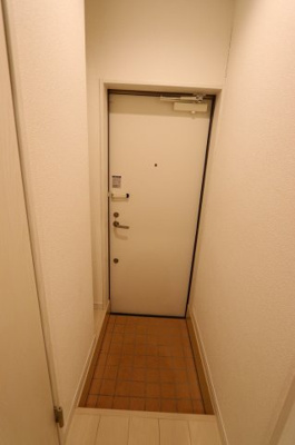 【玄関】 | シャルム土樋 | 
