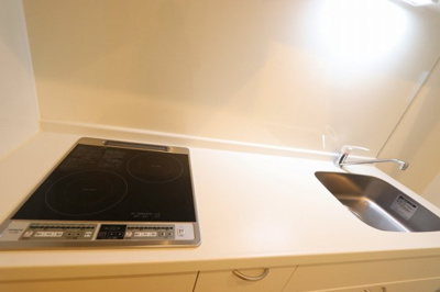 【キッチン】 | シャルム土樋 | ※参考写真です。小窓はございません。