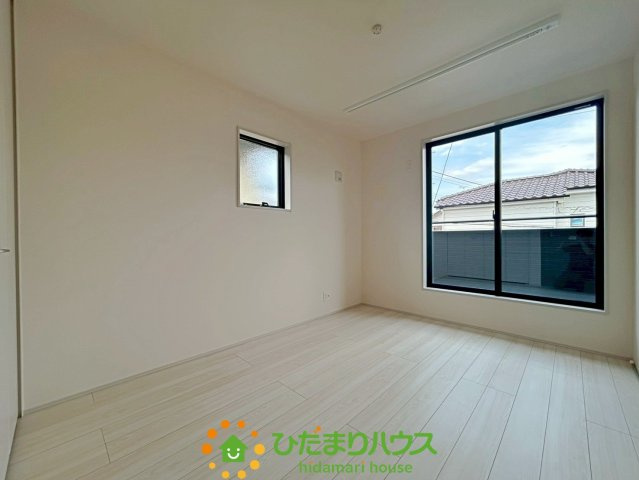 白岡市小久喜　新築一戸建て　01　リーブルガーデンの洋室