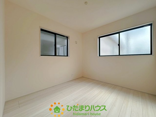 白岡市小久喜　新築一戸建て　01　リーブルガーデンの洋室