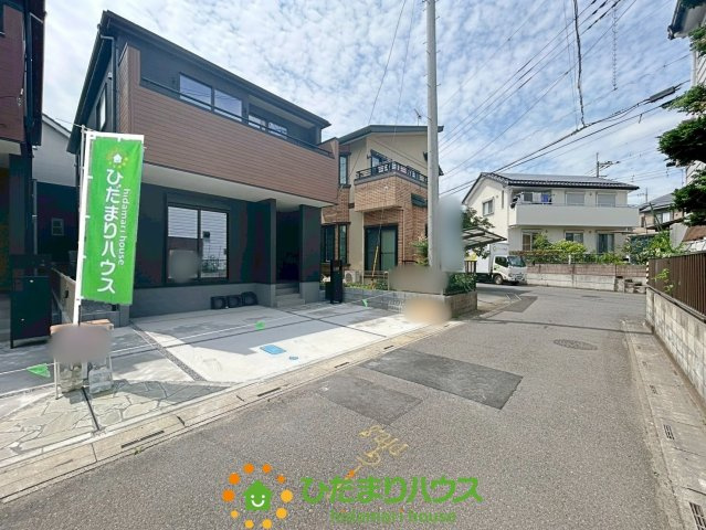 白岡市小久喜　新築一戸建て　01　リーブルガーデンの前面道路含む現地写真|2026/5/4　撮影