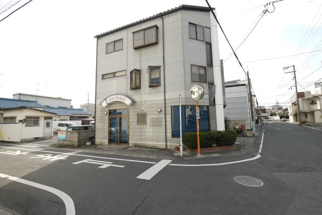 門田屋敷テナント・住居の外観