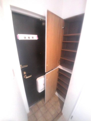 YKハイツ中崎Ⅱの玄関