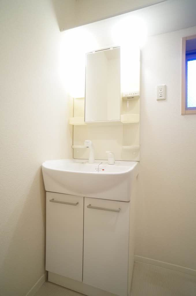 クラヴィエ長田町の洗面所