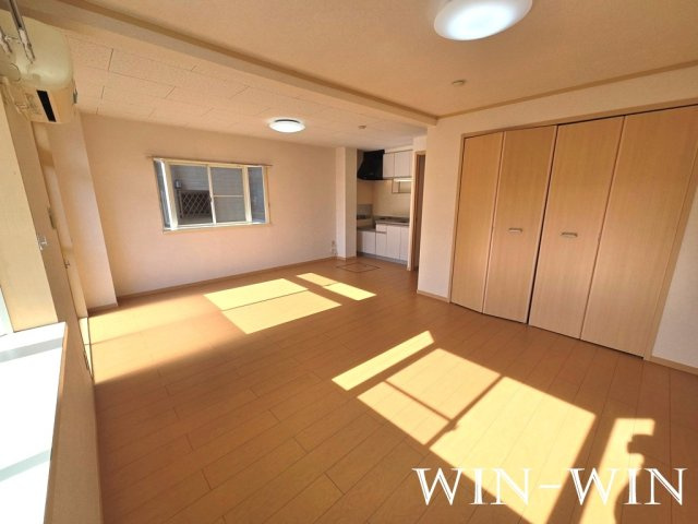 エルディム新栄 Aの居間・リビング