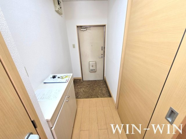 エルディム新栄 Aの玄関