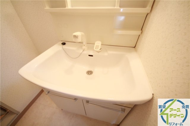 リバーグリーン藤村の独立洗面台|※類似部屋