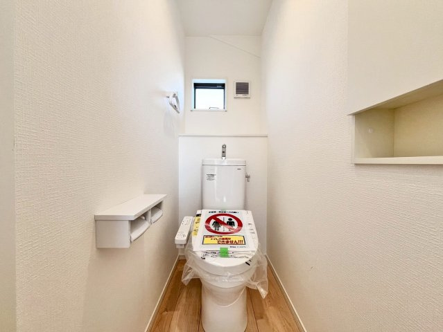 ●鈴鹿市若松北第1 新築戸建【全2棟】のトイレ