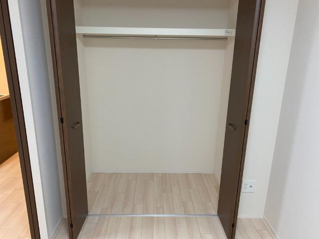 西宮市山口町　アパート新築工事の収納|洋室クローゼット①（イメージ）