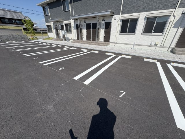 アルコバレーノⅩの駐車場