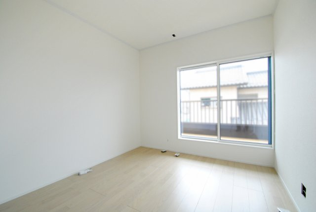 上野　中古住宅の洋室