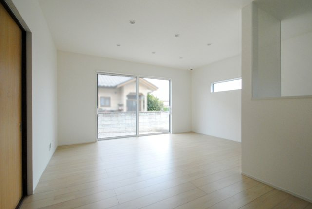 上野　中古住宅の居間・リビング