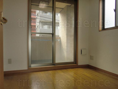 【居間・リビング】 | ピースフルコート菊川 | リビング