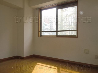 【その他】 | ピースフルコート菊川 | 洋室