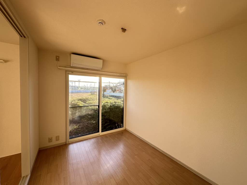 クレスト フジスイ Ｃの居間・リビング