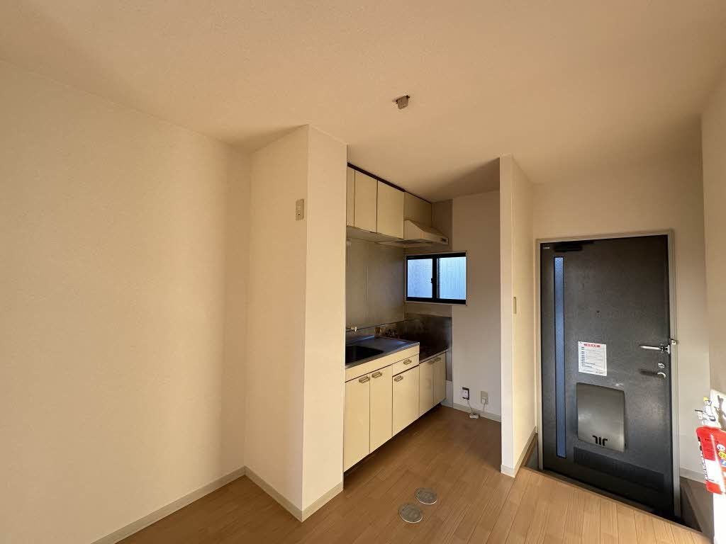 クレスト フジスイ Ｃの居間・リビング