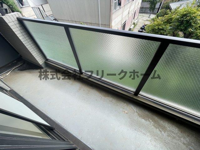 武蔵野市吉祥寺東町１丁目の賃貸マンションのバルコニー