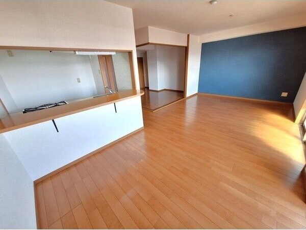 センチュリーパーク善進本町1番館の居間・リビング