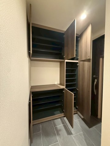 Ｌ’ｓ　Ｐｌｕｓ　豊玉中の玄関