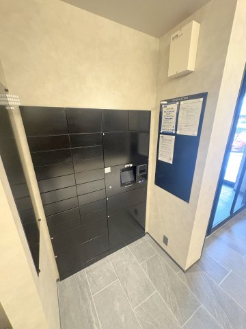 Ｌ’ｓ　Ｐｌｕｓ　豊玉中のエントランス