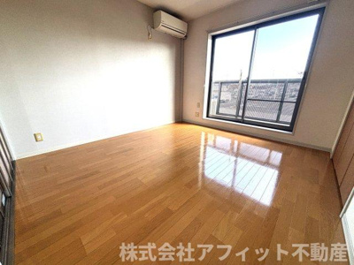 【居間・リビング】 | レアンドロス | 洋室7.6帖