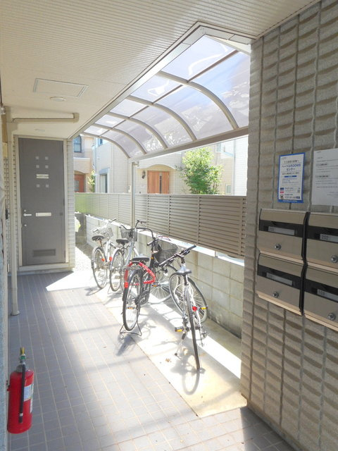 ヴィレッタ　インテルのその他共用部分|屋根つき自転車置き場