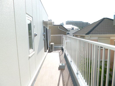 【バルコニー】 | セゾン・ド・オカモト