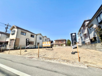 【前面道路含む現地写真】 | 枚方市東船橋１丁目　3区画　土地分譲地