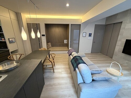 フェリスコート自由が丘の居間・リビング|リビングダイニング（退去前）※家具・什器は撤去いたします。