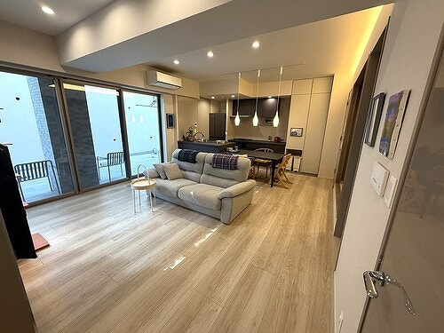 フェリスコート自由が丘の居間・リビング|リビングダイニング（退去前）※家具・什器は撤去いたします。