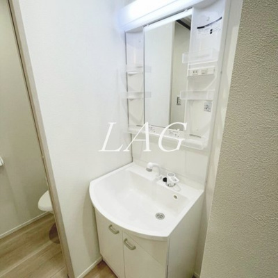 【洗面所】 | ＭＥＬＤＩＡ町田Ⅱ  | 独立洗面台です。