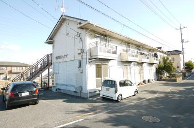当新田ハイツの外観