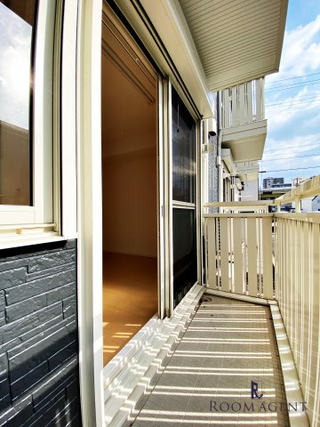 ジーライズ西日置のバルコニー