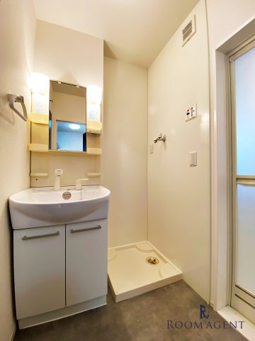 ジーライズ西日置の洗面所