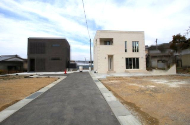 香南市野市町大谷　新築戸建　Ｃ号地の前面道路含む現地写真