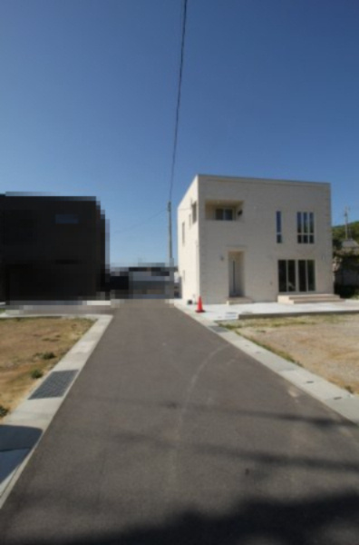 香南市野市町大谷　新築戸建　Ｃ号地の前面道路含む現地写真