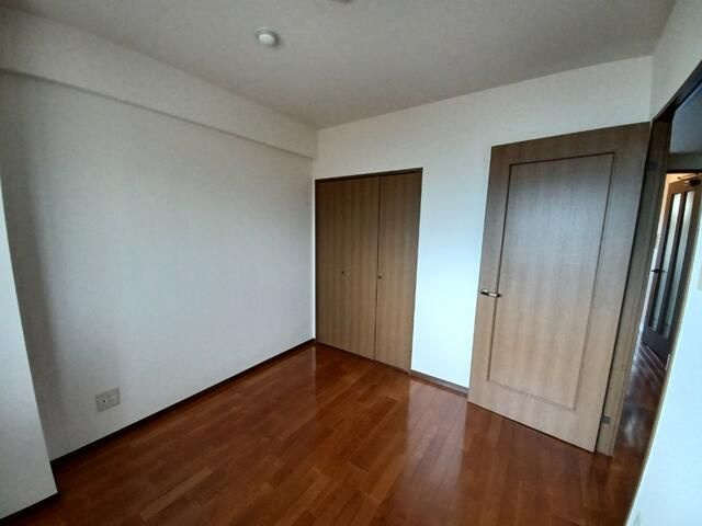 エポック三丁山の洋室