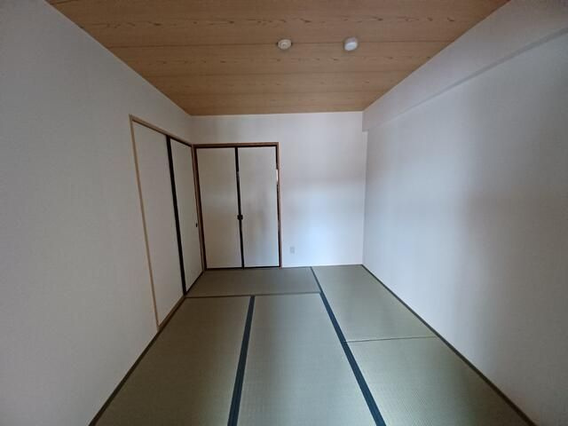 エポック三丁山の和室