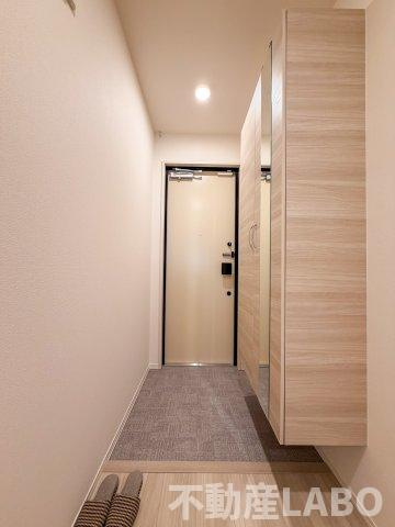 ソレイユ上汐の玄関