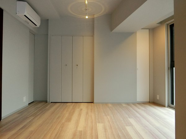 新品家具付きマンション中根21(KaGood東京)の居間・リビング|使いやすいリビングです