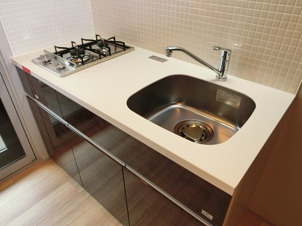 新品家具付きマンション中根21(KaGood東京)のキッチン|お料理しやすいキッチンです