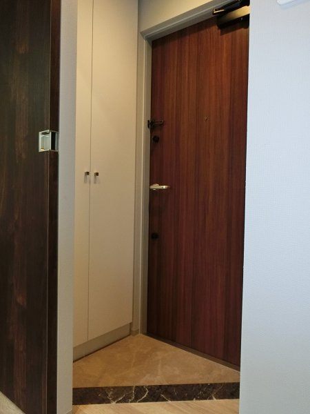 新品家具付きマンション中根21(KaGood東京)の玄関|毎日通る玄関はこちらです