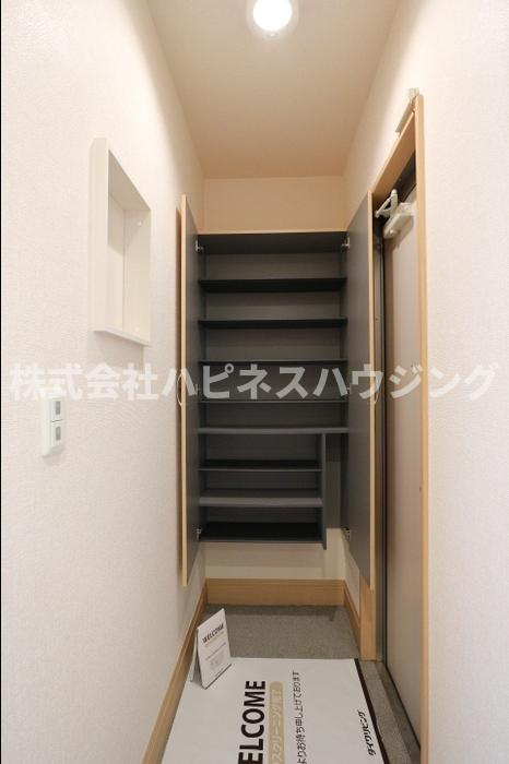 クレシアコートの玄関