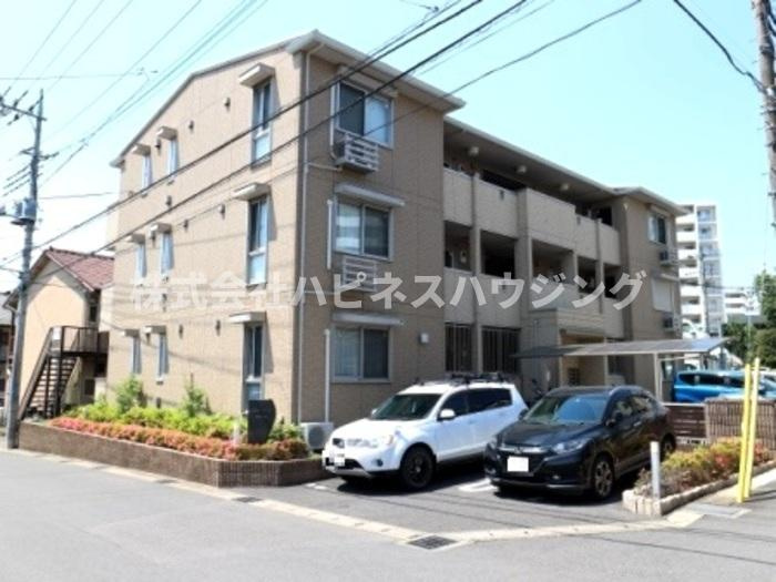 クレシアコートの外観