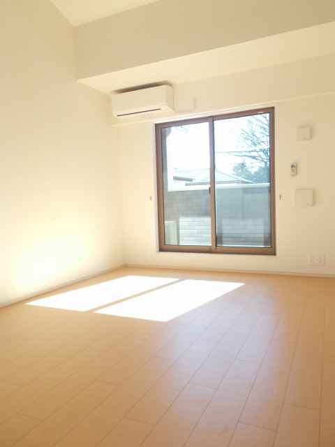 プラッツフォンフレイデの寝室|落ち着いて過ごせるお部屋です♪