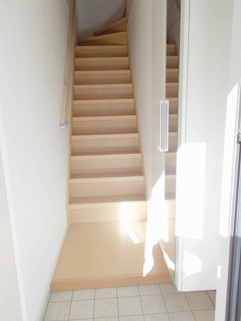 プラッツフォンフレイデの玄関|お履き物が多い方にもおすすめ♪