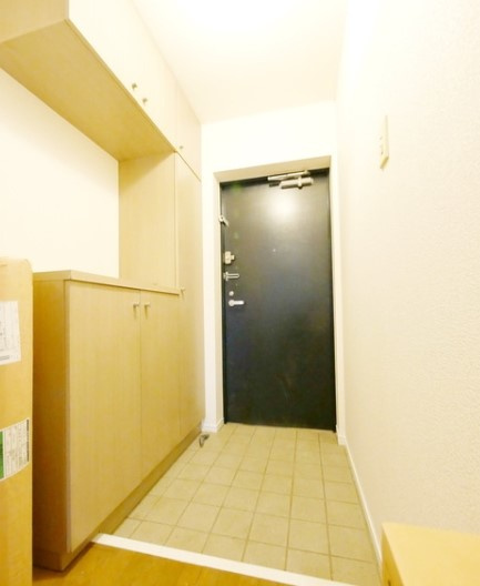 川崎市麻生区細山６丁目の賃貸マンションの玄関